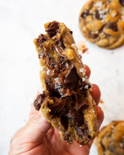 Load image into Gallery viewer, Nutella Stuffed Browned Butter Choc Chip Cookies
